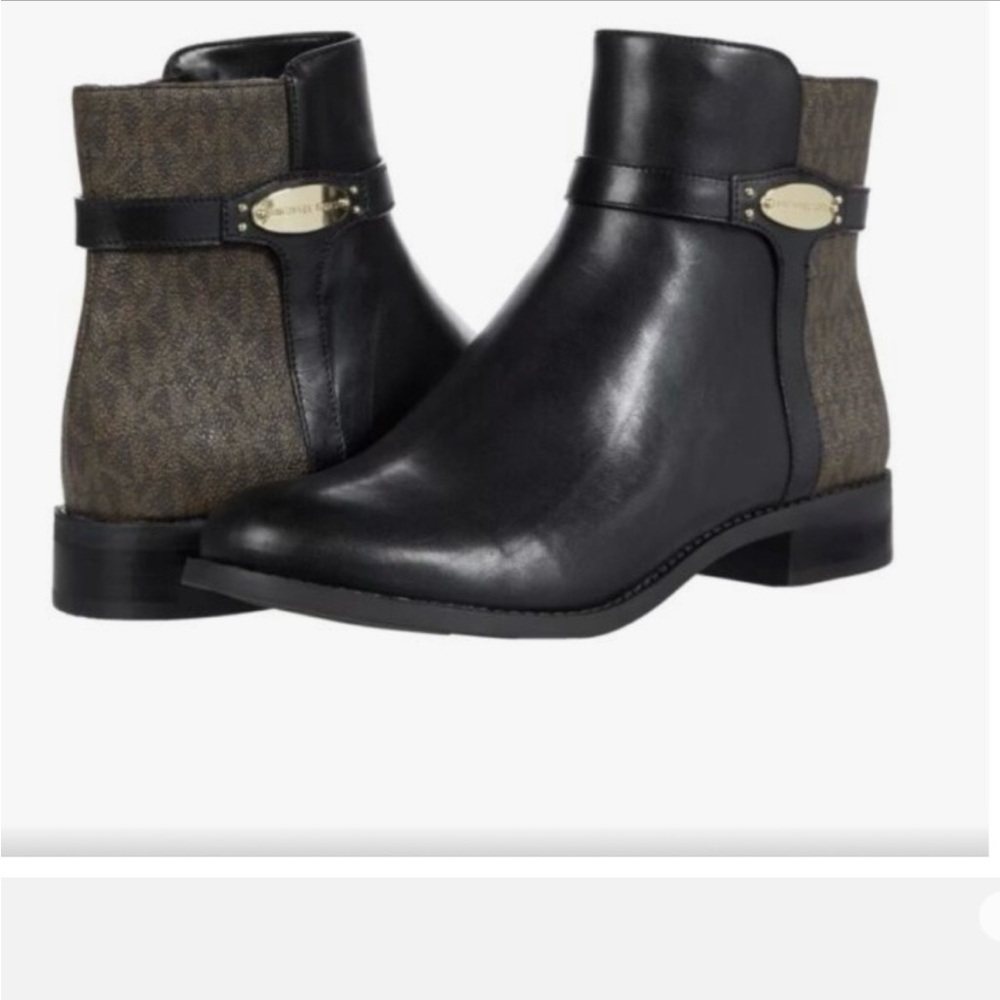 Michael Kors Finley Leather Flat Signature Logo Black / Brown Ankle Boots Sz 6.0